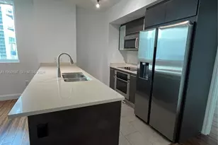 55 SE 6th St, Miami, FL 33131 - Photo 6