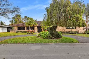 311 NW 101st Terrace, Coral Springs, FL 33071 - Photo 4