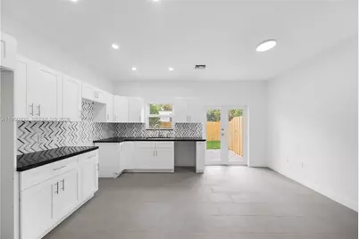 529 NW 56th St, Miami, FL 33127 - Photo 32