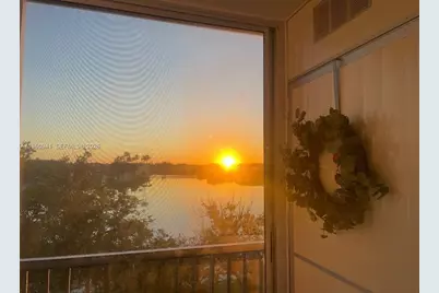 1401 SW 134th Way #305C, Pembroke Pines, FL 33027 - Photo 2