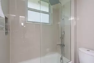 2550 Jardin Manor, Weston, FL 33327 - Photo 42