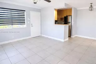 110 SE 2nd St, Hallandale Beach, FL 33009 - Photo 2