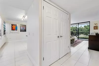 105 Lake Emerald Dr. #315, Oakland Park, FL 33309 - Photo 4