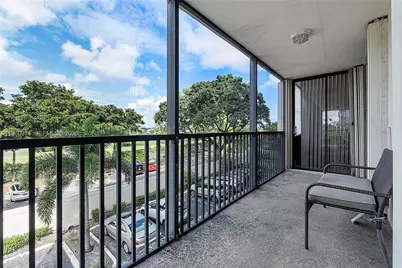 105 Lake Emerald Dr. #315, Oakland Park, FL 33309 - Photo 30