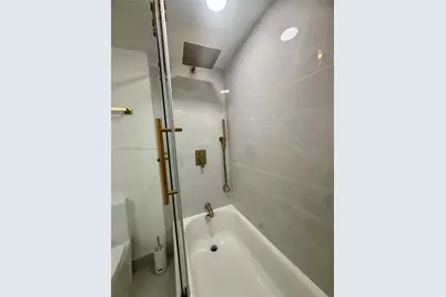 1000 W Island Blvd #2312, Aventura, FL 33160 - Photo 32