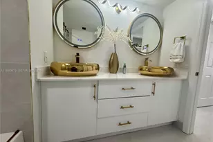 1000 W Island Blvd, Aventura, FL 33160 - Photo 34