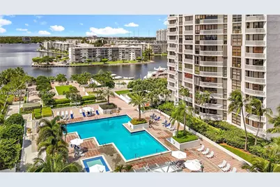 1000 W Island Blvd #2312, Aventura, FL 33160 - Photo 62