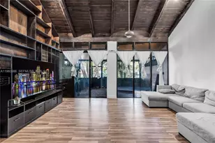 10911 N Lakeview Dr, Pembroke Pines, FL 33026 - Photo 8