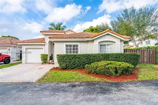 11276 NW 58th Terrace, Doral, FL 33178 - Photo 2