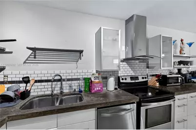 8640 NE 2nd Ave, El Portal, FL 33138 - Photo 34