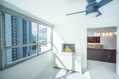 11 Island Ave #1107, Miami Beach, FL 33139 - Photo 10