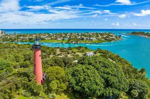 219 Colony Rd, Jupiter Inlet Colony, FL 33469 - Photo 2