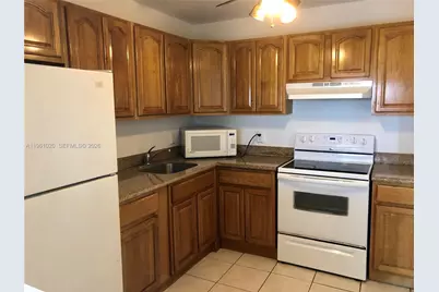 1300 NE Miami Gardens Dr #804E, Miami, FL 33179 - Photo 2