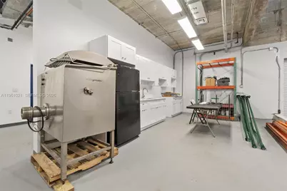 8000 NW 68th St, Medley, FL 33166 - Photo 16