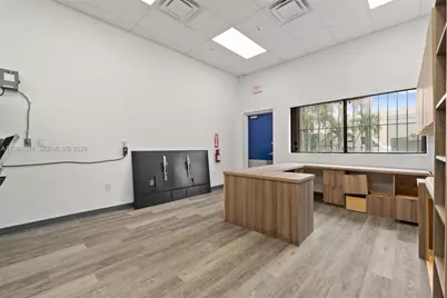 8000 NW 68th St, Medley, FL 33166 - Photo 30