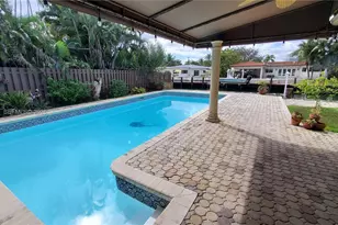 13000 Coronado Ln, North Miami, FL 33181 - Photo 26