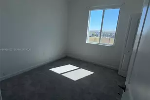 679 SE 13th St Cir, Homestead, FL 33034 - Photo 18