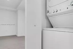 45 SW 9th St, Miami, FL 33130 - Photo 12