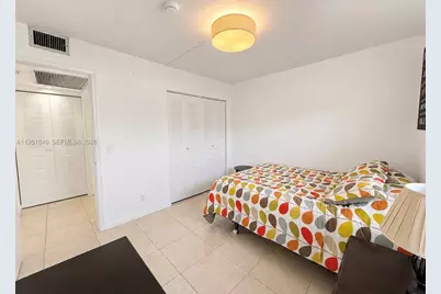100 SW 130th Ter #109C, Pembroke Pines, FL 33027 - Photo 12