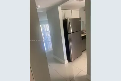 731 N Pine Island Rd #202, Plantation, FL 33324 - Photo 6
