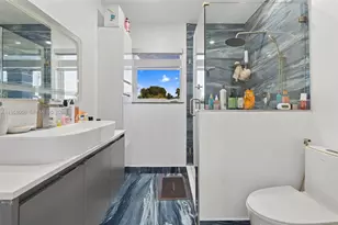 8300 NW 35th Pl, Miami, FL 33147 - Photo 20