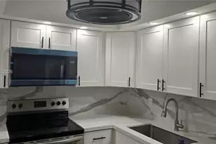 1200 St Charles Pl, Pembroke Pines, FL 33026 - Photo 6