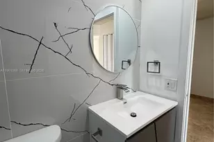 1181 NW 125th Pl, Miami, FL 33182 - Photo 10