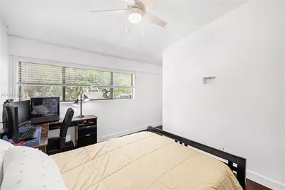 4299 N 76th Ave, Davie, FL 33024 - Photo 32