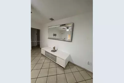 200 W 53rd Ter, Hialeah, FL 33012 - Photo 4