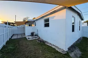 1340 NW 60th St, Miami, FL 33142 - Photo 12
