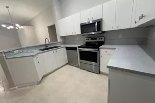 1253 Majesty Terrace, Weston, FL 33327 - Photo 8