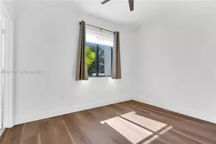 859 NE 211th St, Miami, FL 33179 - Photo 28