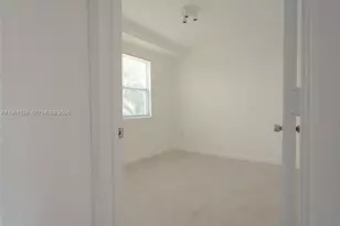 3676 Oak Ave, Miami, FL 33133 - Photo 10