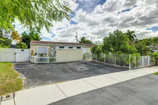 2200 SW 42nd Way, Fort Lauderdale, FL 33317 - Photo 6