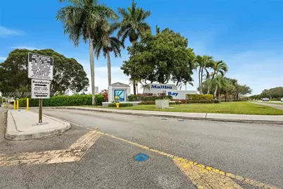 20807 NW 3rd Ct #2807, Pembroke Pines, FL 33029 - Photo 2