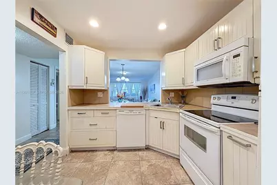 410 SE 2nd St #115, Hallandale Beach, FL 33009 - Photo 2