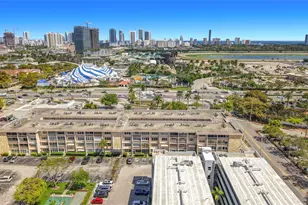 410 SE 2nd St, Hallandale Beach, FL 33009 - Photo 28