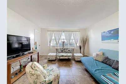 410 SE 2nd St #115, Hallandale Beach, FL 33009 - Photo 8