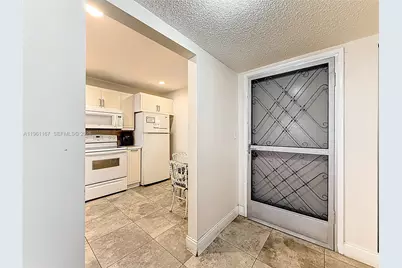 410 SE 2nd St #115, Hallandale Beach, FL 33009 - Photo 10