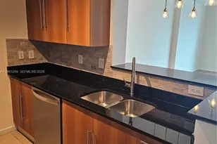 325 S Biscayne Blvd, Miami, FL 33131 - Photo 6