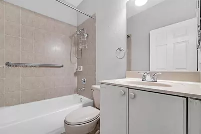 8526 NW 107th Psge #4-40, Doral, FL 33178 - Photo 30