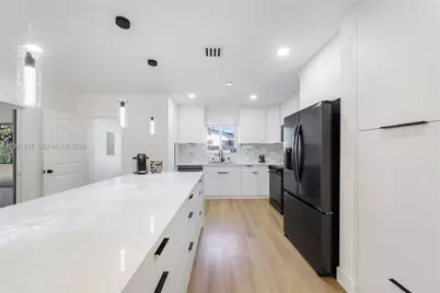 45 NE 124th Ter, North Miami, FL 33161 - Photo 24