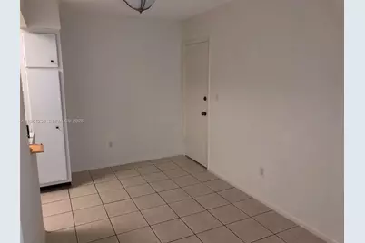 10762 N Kendall Dr #I-9, Miami, FL 33176 - Photo 2