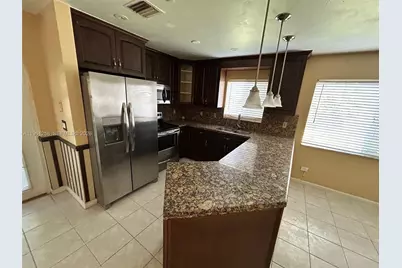 8801 SW 9th Ct, Pembroke Pines, FL 33025 - Photo 30