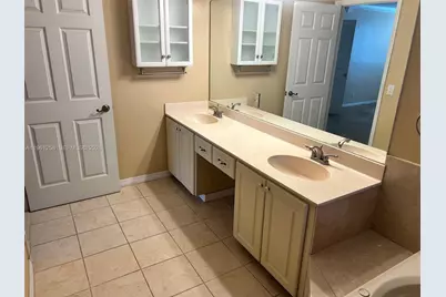 8801 SW 9th Ct, Pembroke Pines, FL 33025 - Photo 60