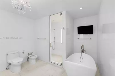 20205 W Oak Haven Cir, Miami, FL 33179 - Photo 14