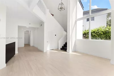 20205 W Oak Haven Cir, Miami, FL 33179 - Photo 10