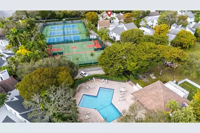 20205 W Oak Haven Cir, Miami, FL 33179 - Photo 28