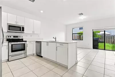 11831 SW 246th Ter, Homestead, FL 33032 - Photo 10