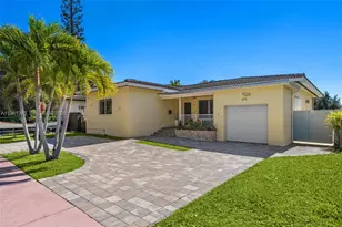 404 N Shore Dr, Miami Beach, FL 33141 - Photo 1